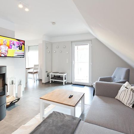 Röbel Apartment Unter Den Kiefern מראה חיצוני תמונה