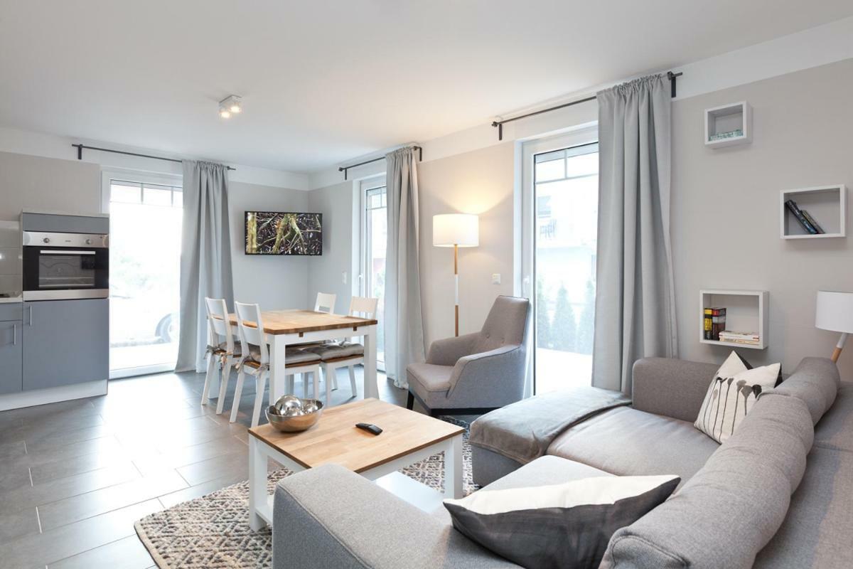 Röbel Apartment Unter Den Kiefern מראה חיצוני תמונה