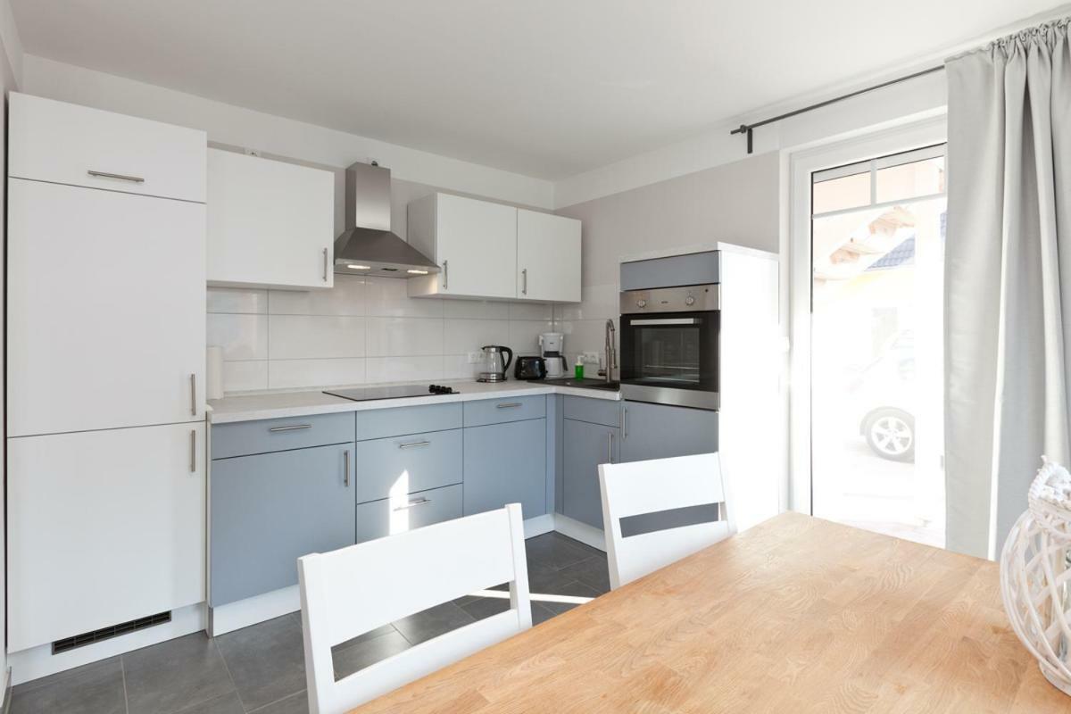 Röbel Apartment Unter Den Kiefern מראה חיצוני תמונה